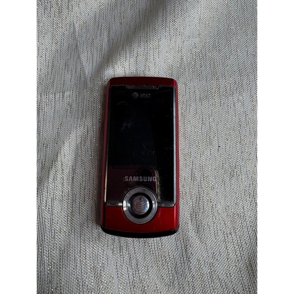 red Samsung SGH-A777, a 3G slider phone - Picture 1 of 8